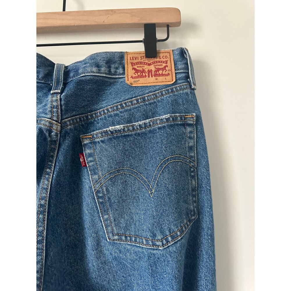 Levi's 501 Distressed Jeans size 28 x 26 - Picture 9 of 10